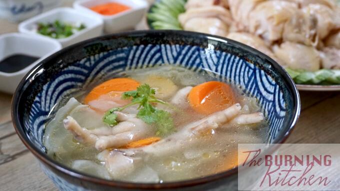 chicken rice soup with chicken's feet and carrots 