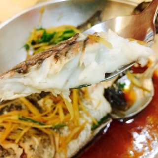 Do you know the secret to restaurant-style, perfectly-steamed fish? Follow this simple guide to nail this Chinese home-cooking staple every single time!