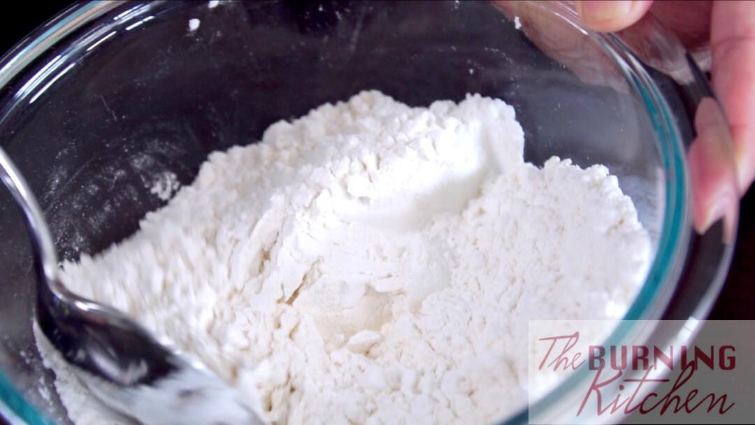 Mixing the flour mixture